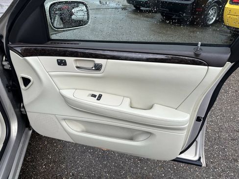 Used 2008 Cadillac DTS FWD image 21