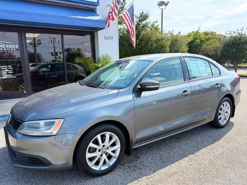 Used 2012 Volkswagen Jetta SE FWD image 6