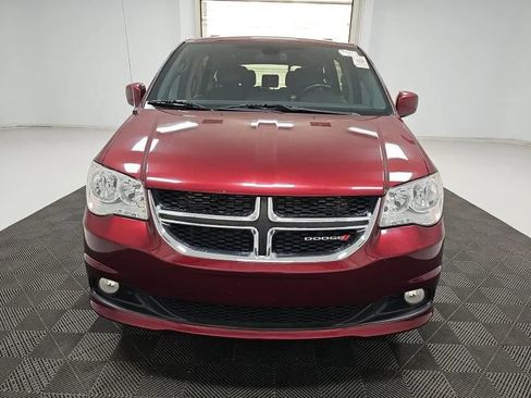 Used 2020 Dodge Grand Caravan SXT FWD image 3