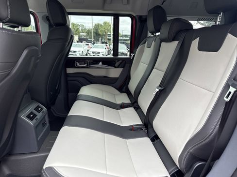 Used 2025 INEOS Grenadier Fieldmaster Edition image 23