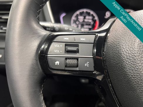 Used 2025 Honda Pilot EX-L image 11