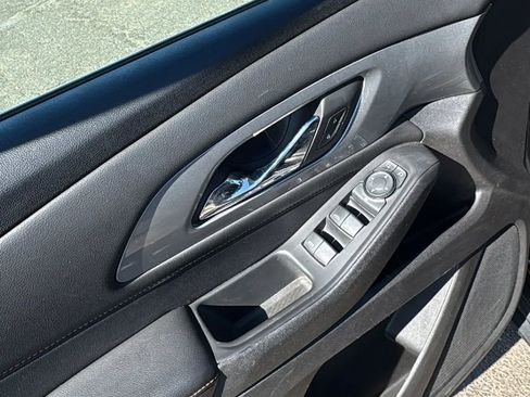 Used 2018 Chevrolet Traverse LS FWD image 10