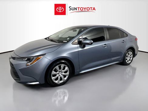 Used 2023 Toyota Corolla LE FWD image 9