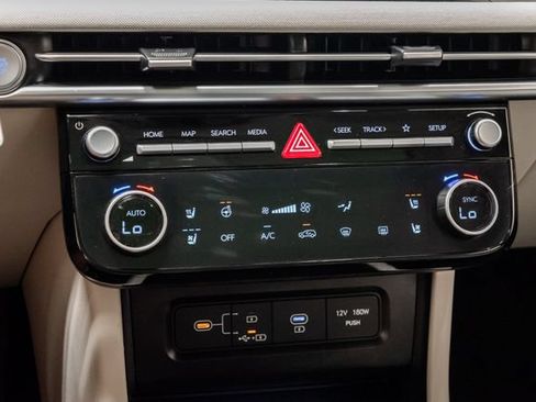 Used 2025 Hyundai Tucson Limited AWD/4WD image 22