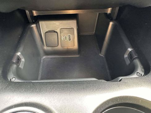 Used 2025 Ford Explorer Active w/ Active Comfort Package AWD/4WD image 26