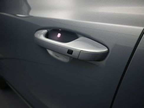 Used 2021 Kia Telluride LX image 32