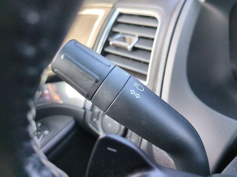 Used 2016 Ford Explorer Limited image 26