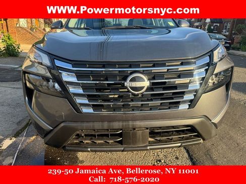 Used 2024 Nissan Rogue SV FWD image 8