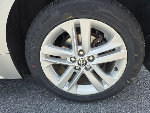 Used 2019 Toyota Corolla SE FWD image 34