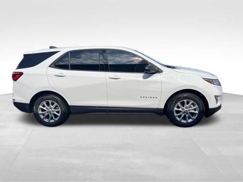 Certified 2019 Chevrolet Equinox LS w/ LS Convenience Package AWD/4WD image 2