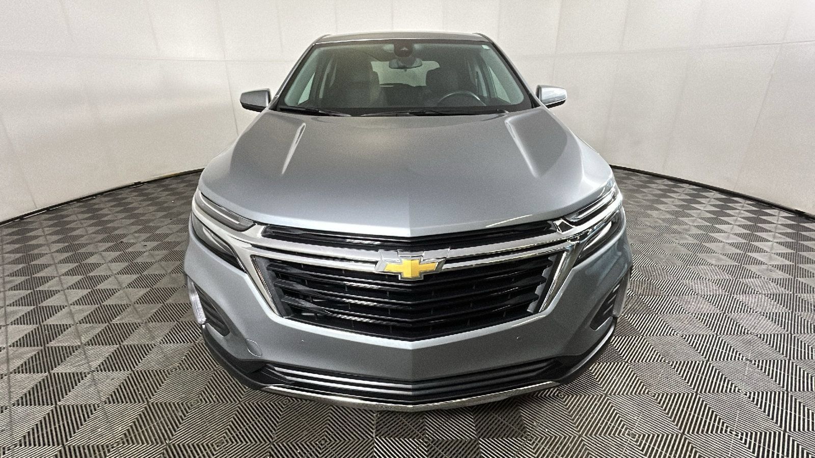 Used 2024 Chevrolet Equinox LT w/ LPO, Floor Liner Package AWD/4WD image 8