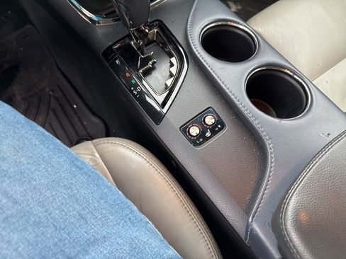 Used 2013 Toyota Avalon XLE image 17