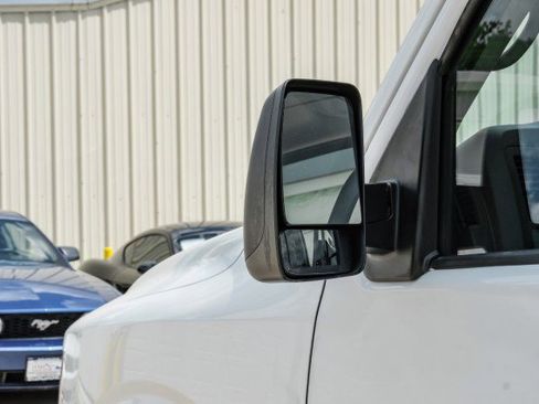 Used 2020 Nissan NV 3500 S image 35