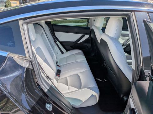 Used 2020 Tesla Model 3 Long Range image 30