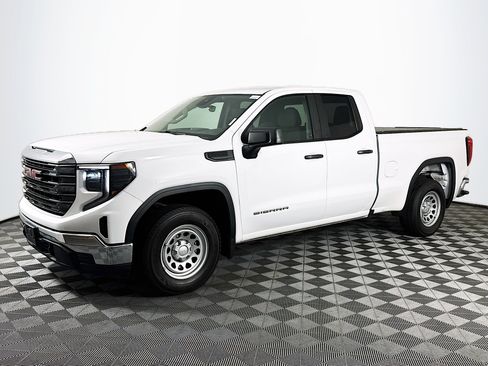 Used 2023 GMC Sierra 1500 Pro w/ Trailering Package image 4