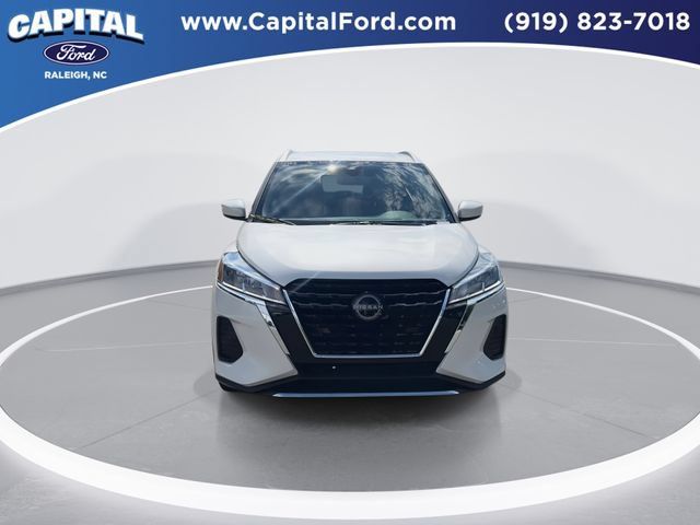 Used 2024 Nissan Kicks SV FWD image 3