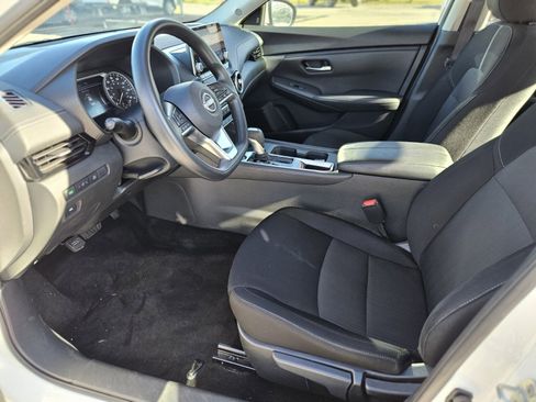 Used 2024 Nissan Sentra SV image 19