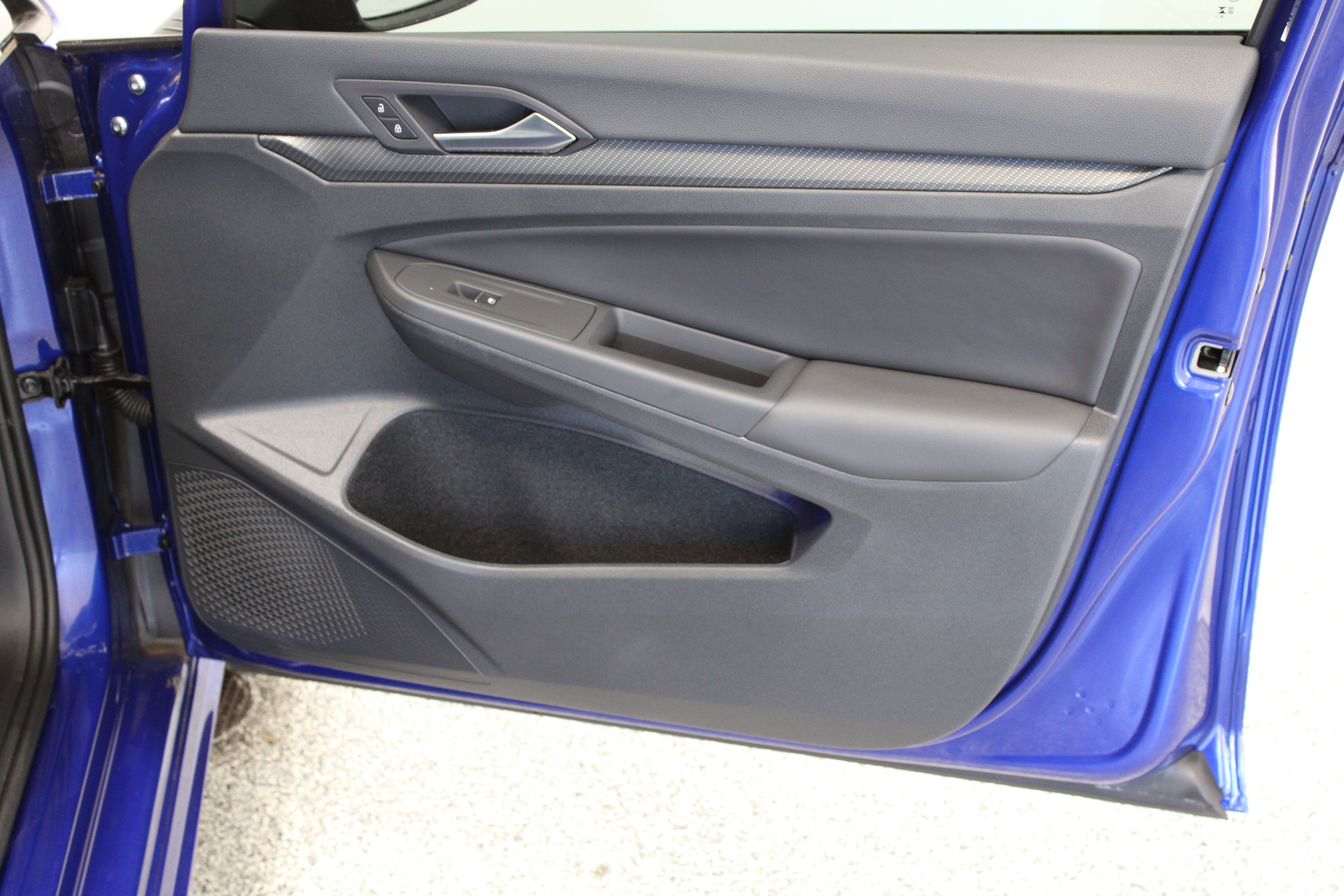 Used 2024 Volkswagen Golf R AWD/4WD image 34