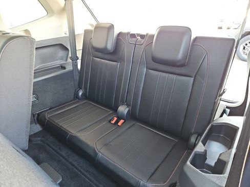 Used 2024 Volkswagen Tiguan Wolfsburg Edition image 28