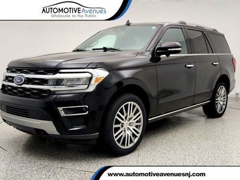 Used 2023 Ford Expedition Limited image 1