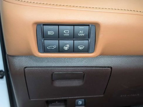 Used 2021 Toyota Highlander Platinum image 42