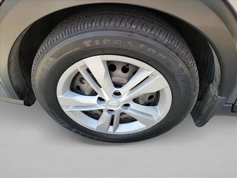 Used 2024 Nissan Kicks S FWD image 9