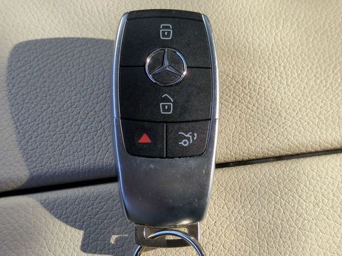 Used 2020 Mercedes-Benz C 300 Sedan image 30