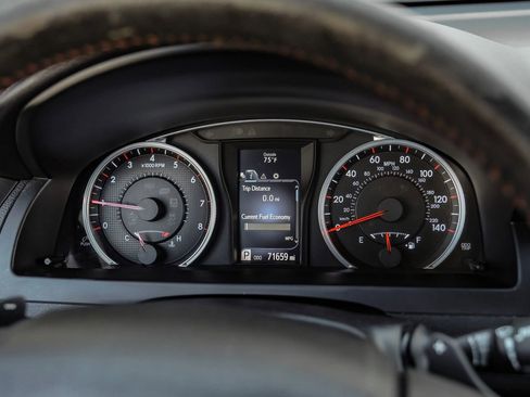 Used 2015 Toyota Camry SE image 26