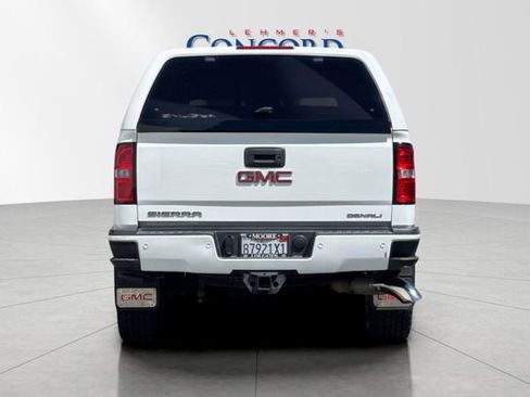 Used 2015 GMC Sierra 2500 Denali w/ Duramax Plus Package AWD/4WD image 5