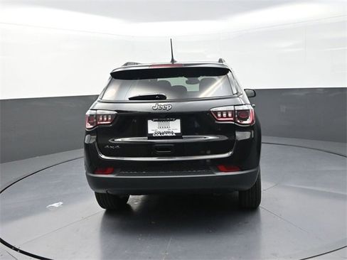 New 2026 Jeep Compass Latitude image 6