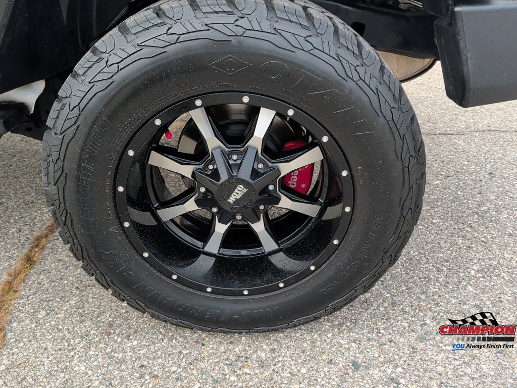 Used 2017 Jeep Wrangler Unlimited Sport w/ Connectivity Group AWD/4WD image 13