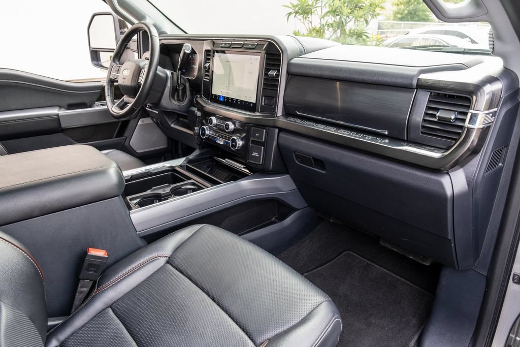 Used 2024 Ford F350 Lariat w/ Sport Appearance Package AWD/4WD image 26