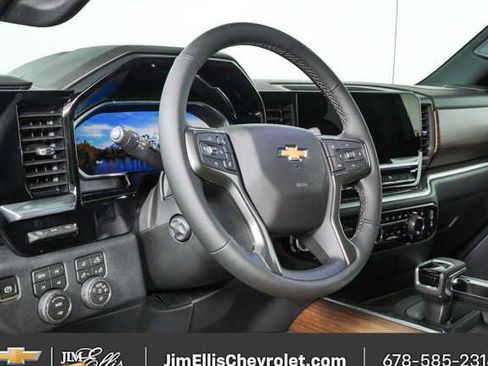 New 2026 Chevrolet Silverado 1500 High Country AWD/4WD image 4