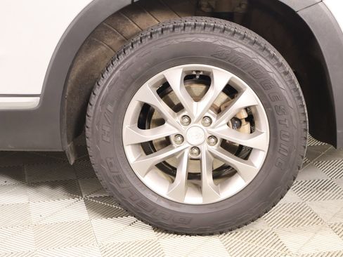 Used 2019 Hyundai Santa Fe SE image 17