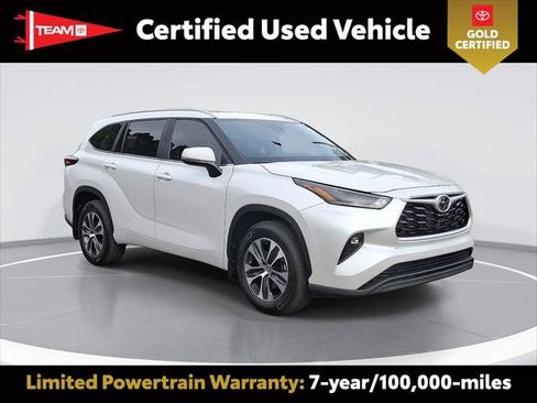 Certified 2026 Toyota Highlander XLE AWD/4WD image 1