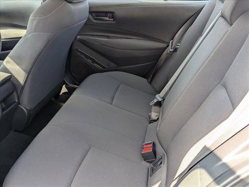Used 2022 Toyota Corolla LE image 16