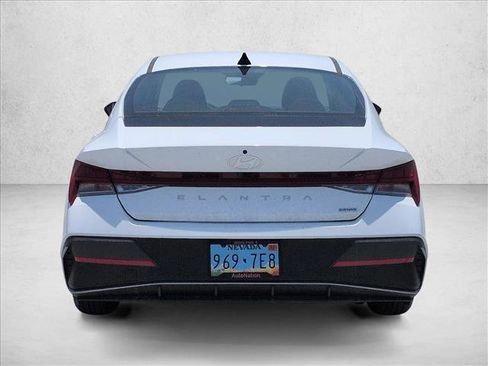 Used 2025 Hyundai Elantra Hybrid FWD image 6