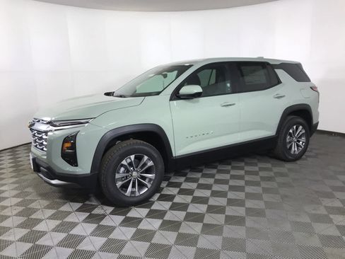 New 2026 Chevrolet Equinox LT image 3