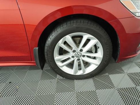Used 2020 Volkswagen Passat 2.0T SE w/ Sunroof Package FWD image 15