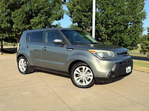 Used 2014 Kia Soul + FWD image 1