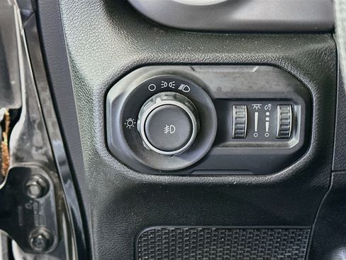 Used 2018 Jeep Wrangler Unlimited Sport AWD/4WD image 16