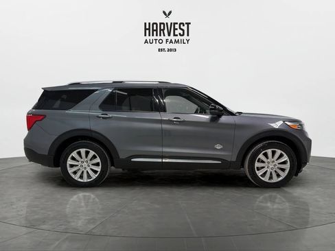 Used 2022 Ford Explorer King Ranch w/ Premium Technology Package image 7