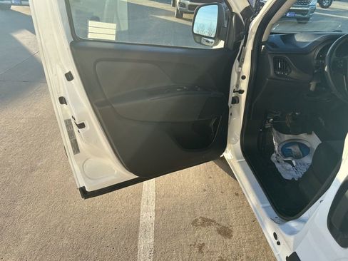 Used 2021 RAM ProMaster City Tradesman image 14