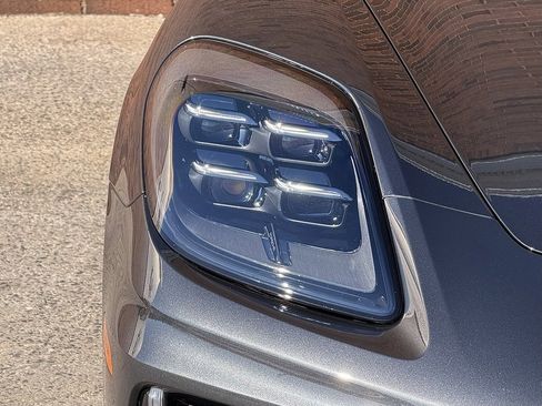 Certified 2025 Porsche Panamera 4S w/ Premium Package image 12