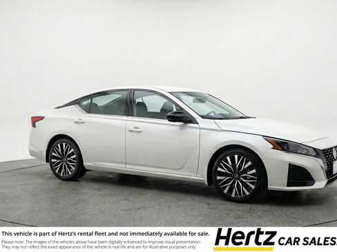 Used 2025 Nissan Altima 2.5 SV FWD image 1