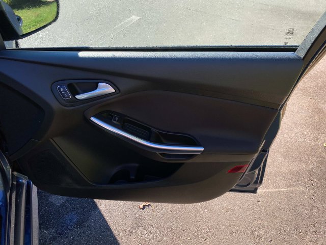 Used 2018 Ford Focus ST FWD image 37
