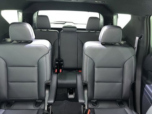 New 2026 Chevrolet Traverse LT w/ Midnight/Sport Edition image 33