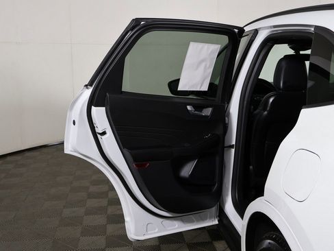 Used 2023 Ford Escape ST-Line image 17