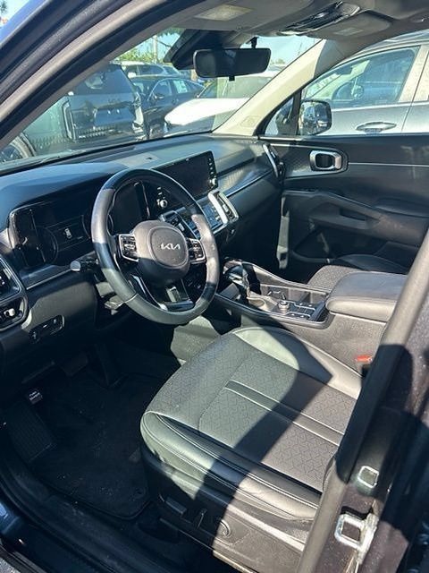 Certified 2023 Kia Sorento S w/ Panoramic Sunroof Package FWD image 9