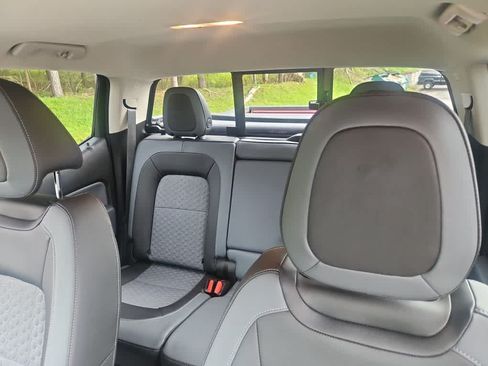 Used 2018 Chevrolet Colorado Z71 AWD/4WD image 16